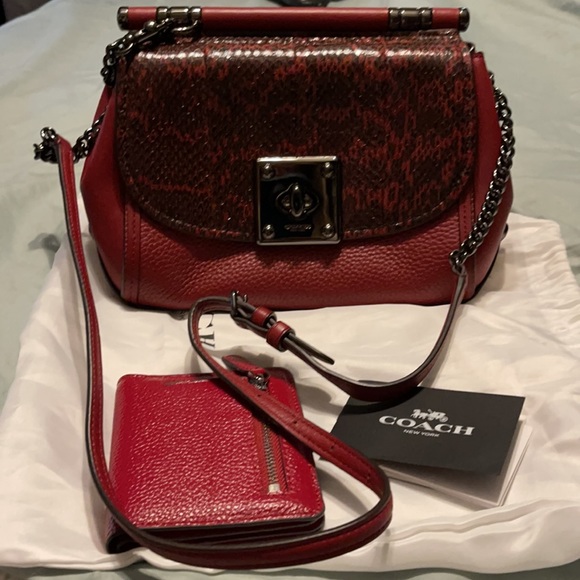 Authentic Coach shoulder bag from their reserved line. - Picture 3 of 16